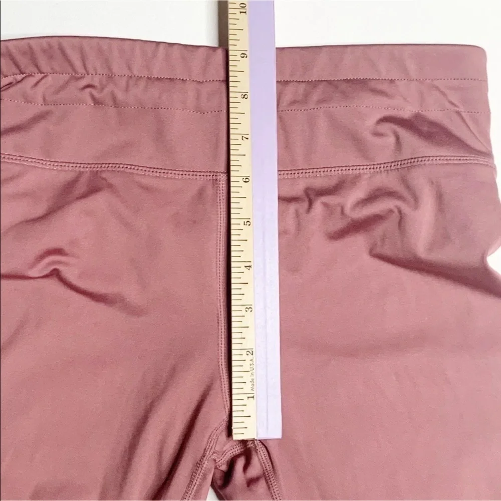 Fabletics Mid-Rise UltraCool Cropped Leggings S
